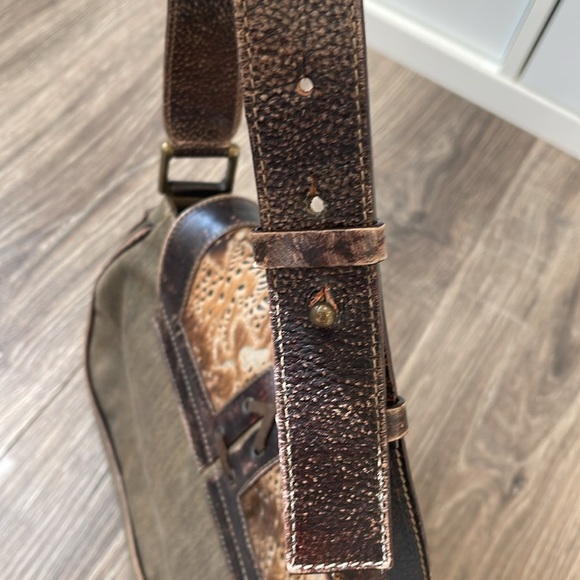 Yurena Shoulder Bag Italy Saddle Satchel Leather Textured Fur Taupe Denim Italy - Picture 4 of 9